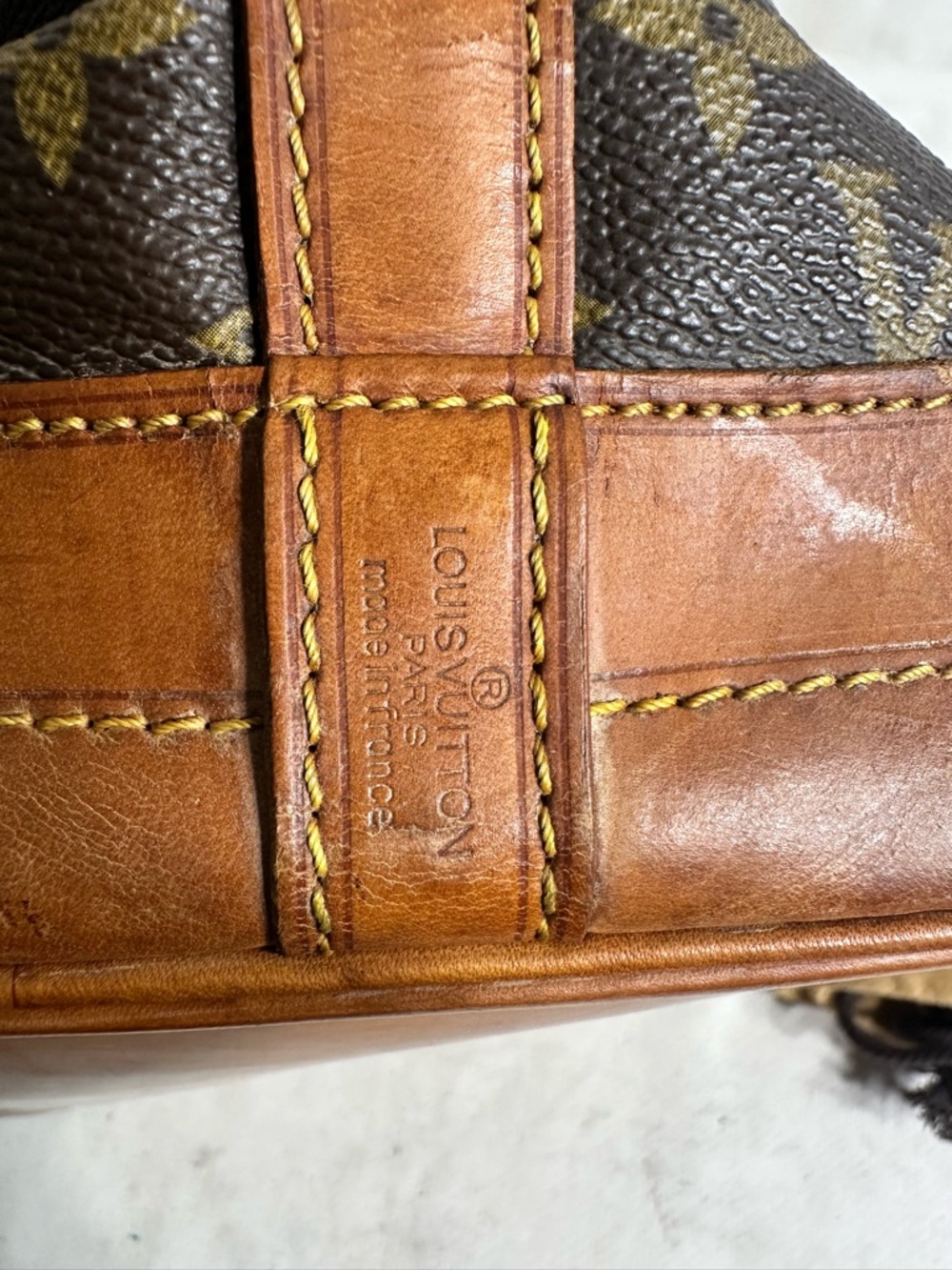 Louis Vuitton Shoulder Bag - Picture 10 of 11